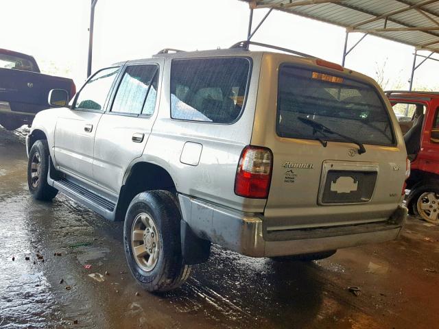 JT3GN86R820247505 - 2002 TOYOTA 4RUNNER SR SILVER photo 3