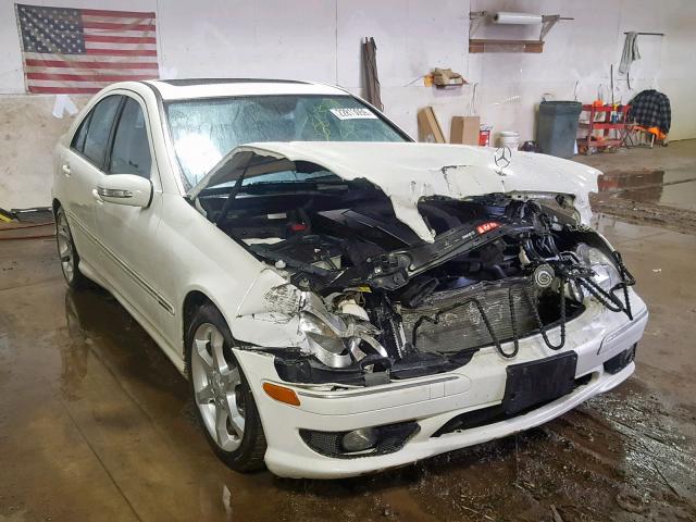 WDBRF52H17A932569 - 2007 MERCEDES-BENZ C 230 WHITE photo 1