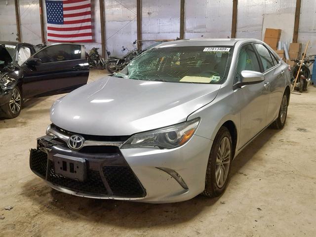 4T1BF1FK6FU958644 - 2015 TOYOTA CAMRY LE SILVER photo 2