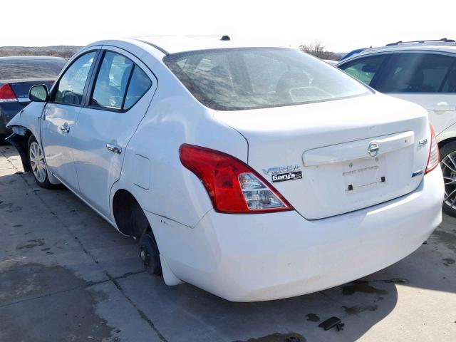 3N1CN7AP7CL866906 - 2012 NISSAN VERSA S WHITE photo 3