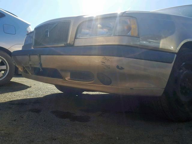 YV1LW5548T2213950 - 1996 VOLVO 850 BASE GOLD photo 9