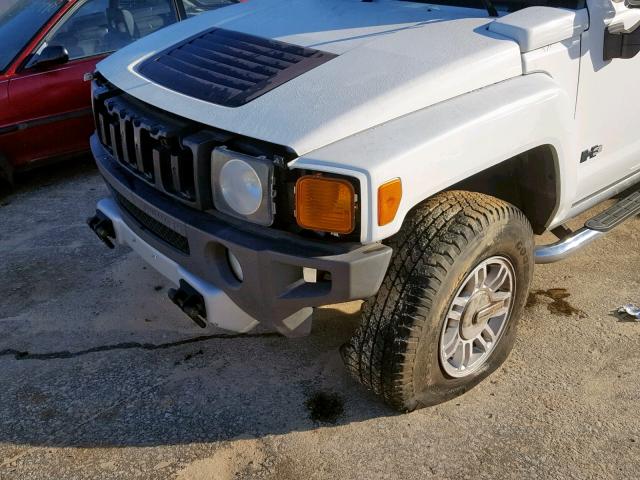 5GTEN13E488116277 - 2008 HUMMER H3 WHITE photo 9