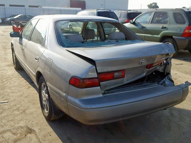 JT2BF28K3X0188623 - 1999 TOYOTA CAMRY LE GRAY photo 3