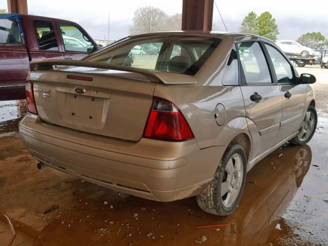 1FAFP34N07W356460 - 2007 FORD FOCUS ZX4 GOLD photo 4