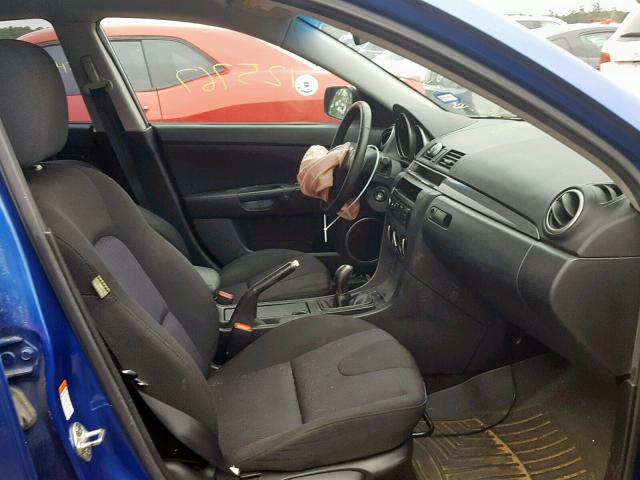 JM1BK344281812441 - 2008 MAZDA 3 HATCHBAC BLUE photo 5