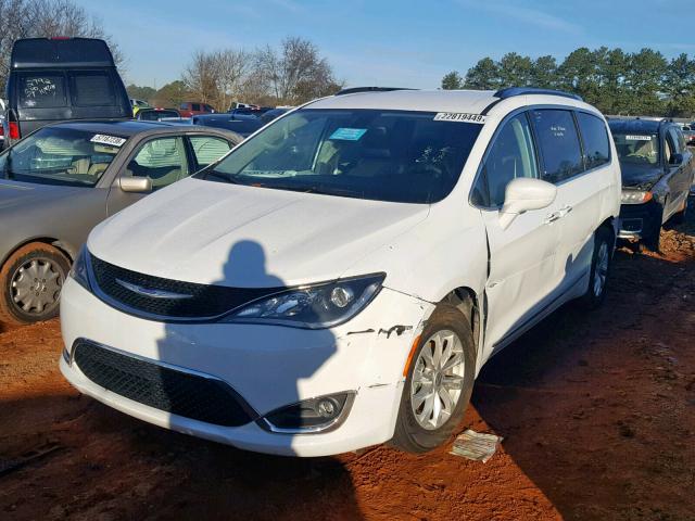 2C4RC1BG3KR539610 - 2019 CHRYSLER PACIFICA T WHITE photo 2