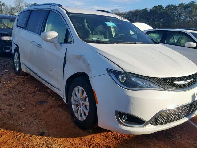 2C4RC1BG3KR539610 - 2019 CHRYSLER PACIFICA T WHITE photo 9