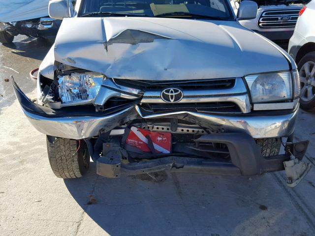 JT3GN86R110216157 - 2001 TOYOTA 4RUNNER SR SILVER photo 7