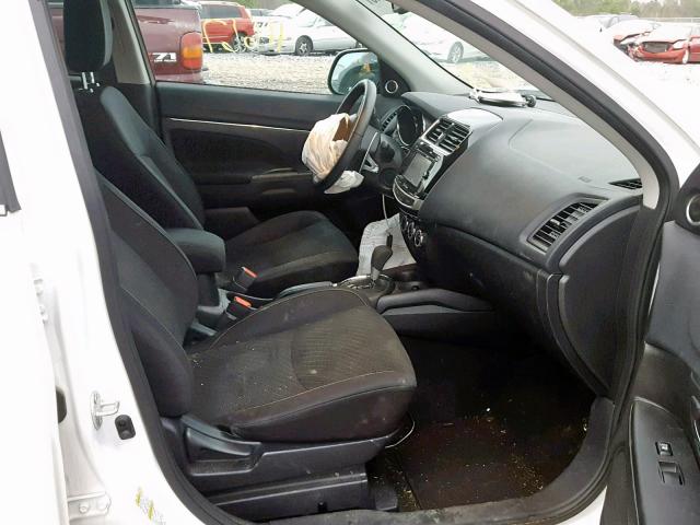 4A4AR4AU4FE047765 - 2015 MITSUBISHI OUTLANDER WHITE photo 5