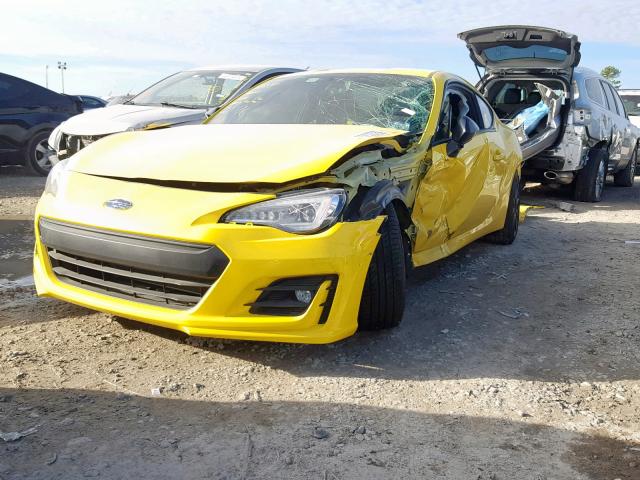 JF1ZCAC10H9601186 - 2017 SUBARU BRZ 2.0 LI YELLOW photo 2