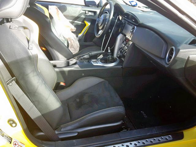 JF1ZCAC10H9601186 - 2017 SUBARU BRZ 2.0 LI YELLOW photo 5