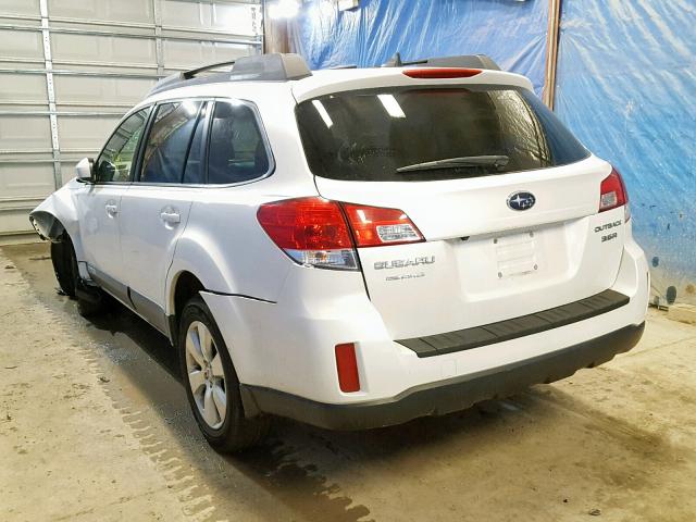 4S4BRDKC8C2277836 - 2012 SUBARU OUTBACK 3. WHITE photo 3