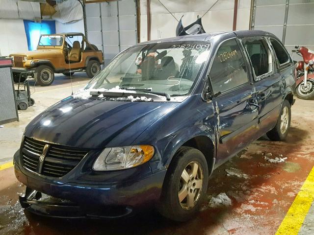 1D4GP45R65B415024 - 2005 DODGE CARAVAN SX BLUE photo 2