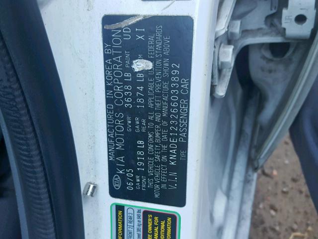 KNADE123266033892 - 2006 KIA RIO WHITE photo 10