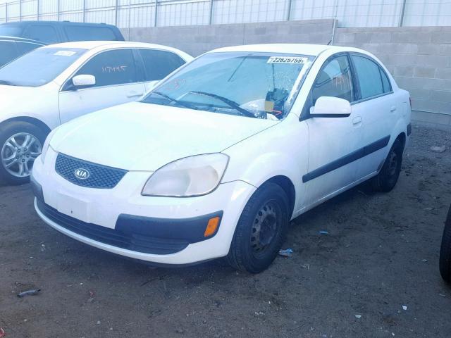 KNADE123266033892 - 2006 KIA RIO WHITE photo 2