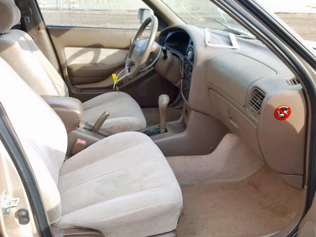 4T1BG12K3TU743978 - 1996 TOYOTA CAMRY DX TAN photo 5