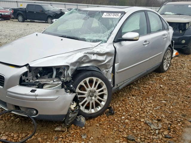 YV1MS682542023556 - 2004 VOLVO S40 T5 SILVER photo 9