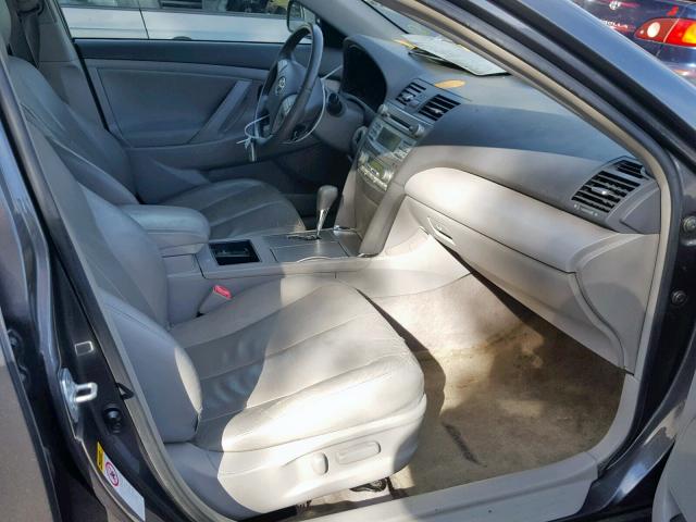 JTNBB46K983045799 - 2008 TOYOTA CAMRY HYBR GRAY photo 5