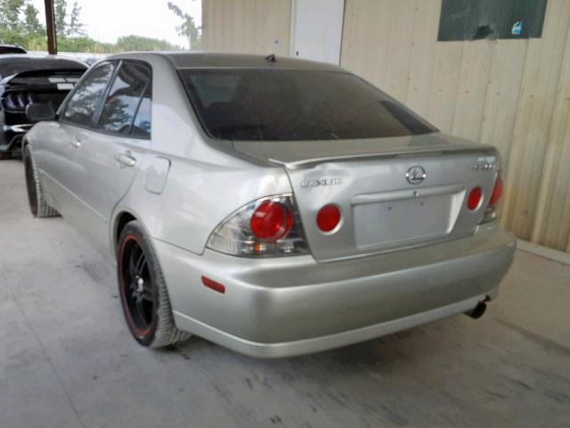 JTHBD192X20037601 - 2002 LEXUS IS 300 SILVER photo 3