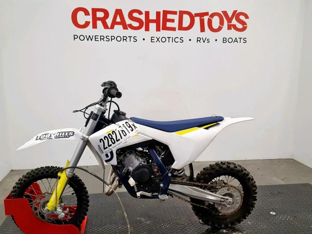 VBKUXA23XKM062607 - 2019 HUSQVARNA TC 65 WHITE photo 3