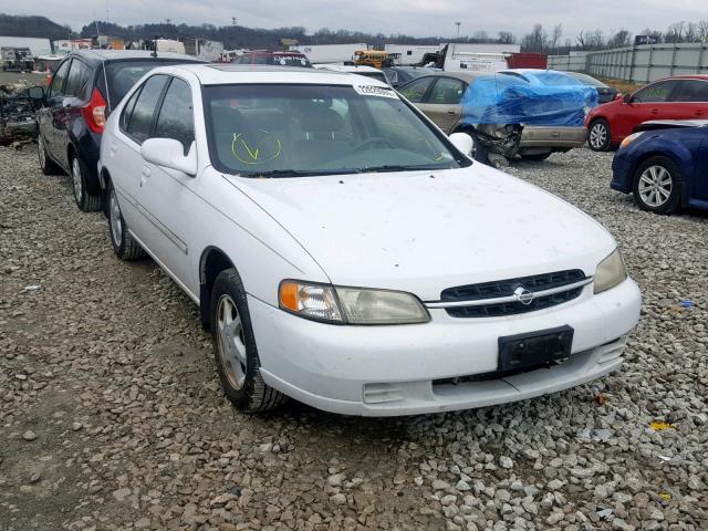 1N4DL01D3WC189945 - 1998 NISSAN ALTIMA XE WHITE photo 1