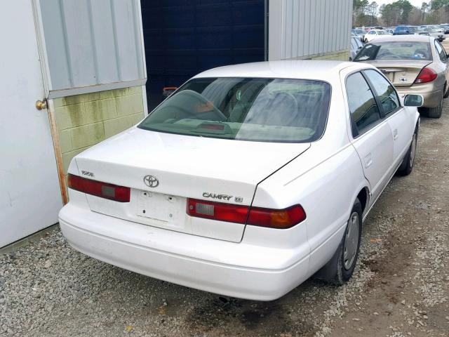 4T1BG22K7XU532925 - 1999 TOYOTA CAMRY CE 白色 照片 4