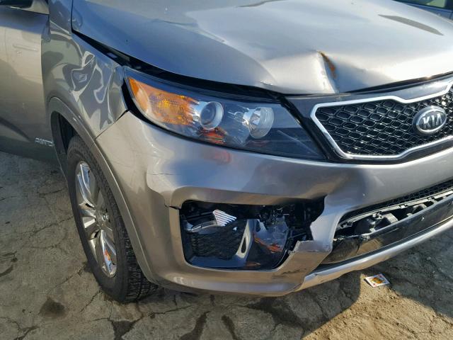 5XYKWDA20CG302384 - 2012 KIA SORENTO SX GRAY photo 9