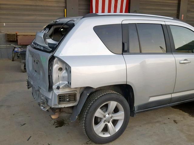 1J4NT1FA3BD159670 - 2011 JEEP COMPASS SP 银色 照片 9