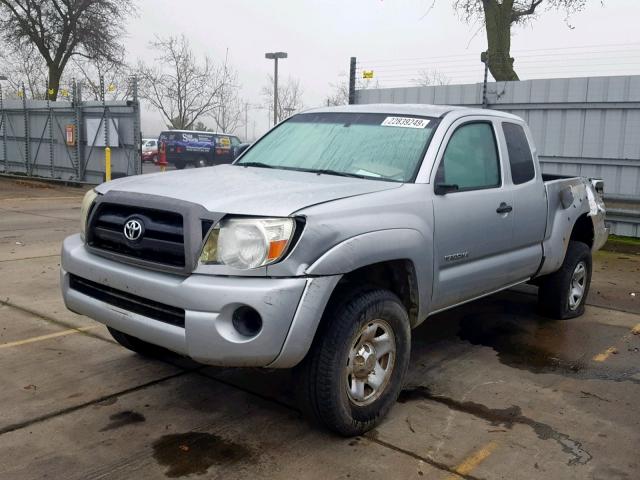 5TETX62N37Z394754 - 2007 TOYOTA TACOMA PRE SILVER photo 2