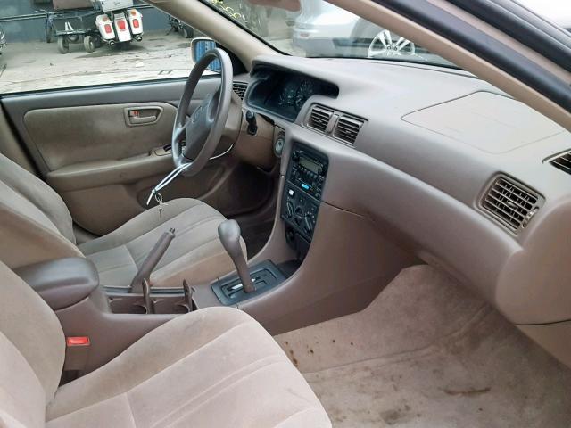 4T1BG22K0YU663745 - 2000 TOYOTA CAMRY CE BEIGE photo 5