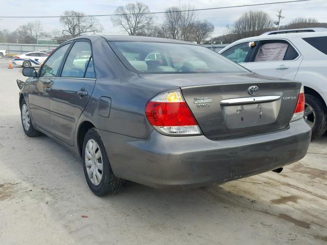 4T1BE32K55U970383 - 2005 TOYOTA CAMRY LE GRAY photo 3