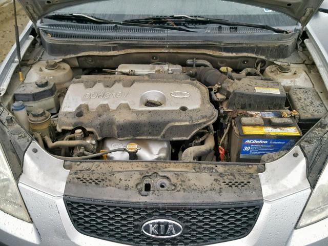 KNADE123866128327 - 2006 KIA RIO SILVER photo 7