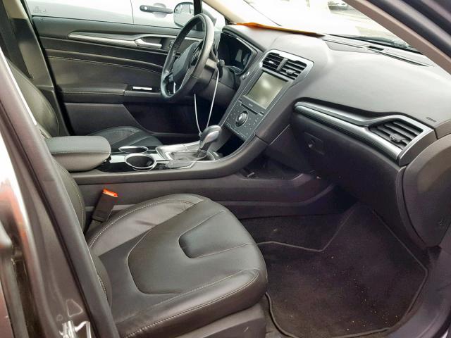 3FA6P0K97DR267858 - 2013 FORD FUSION TIT GRAY photo 5