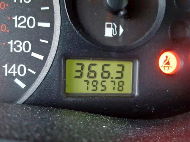 1FAFP34382W267324 - 2002 FORD FOCUS SE Silber Foto 8