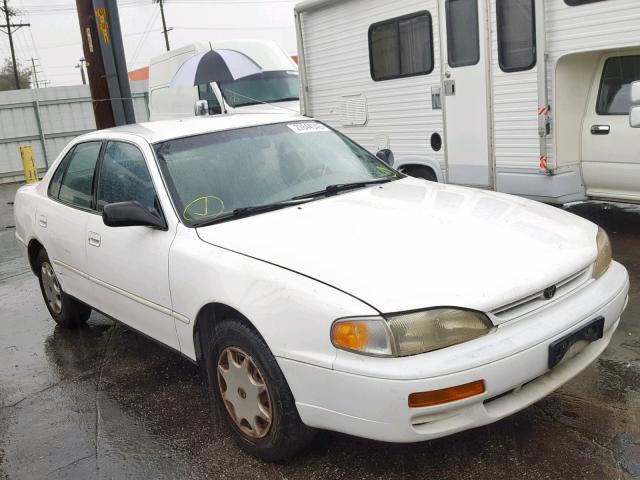 JT2BG12K0T0338648 - 1996 TOYOTA CAMRY DX WHITE photo 1