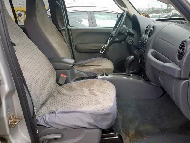 1J4GL38K35W682495 - 2005 JEEP LIBERTY RE GRAY photo 5