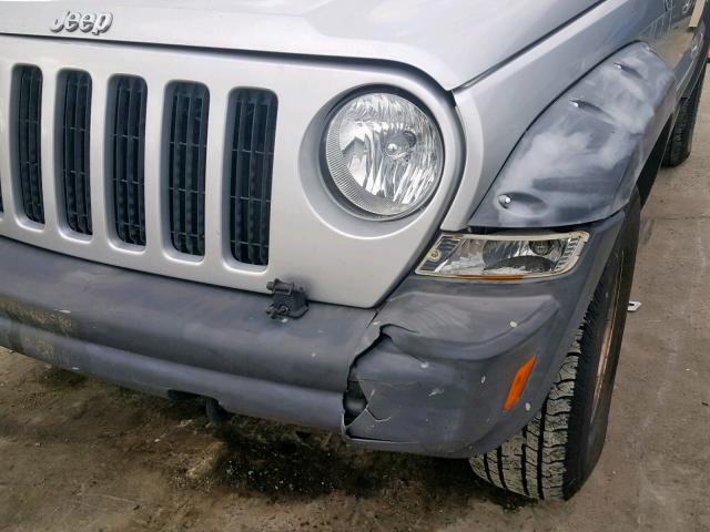 1J4GL38K35W682495 - 2005 JEEP LIBERTY RE GRAY photo 9