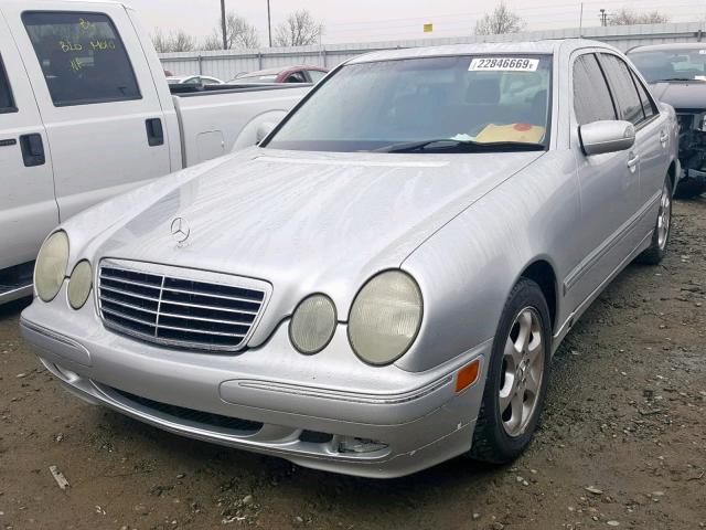 WDBJF65J12B482894 - 2002 MERCEDES-BENZ E 320 SILVER photo 2