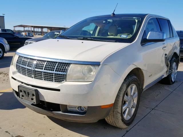 2LMDU88C37BJ26672 - 2007 LINCOLN MKX WHITE photo 2