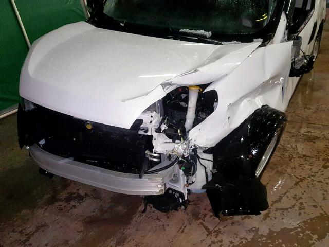 ZFBERFAT7F6A36805 - 2015 RAM PROMASTER 白色 照片 9