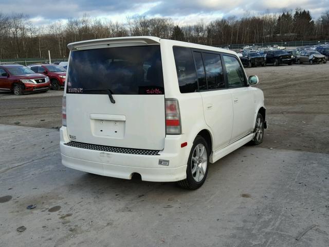 JTLKT324264083812 - 2006 TOYOTA SCION XB WHITE photo 4
