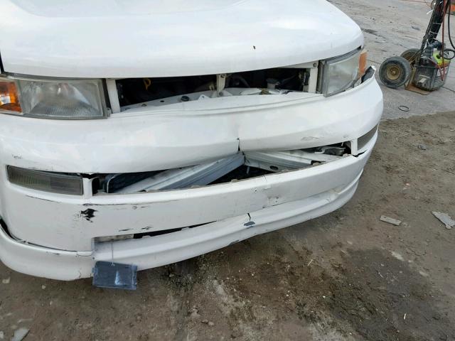 JTLKT324264083812 - 2006 TOYOTA SCION XB WHITE photo 9
