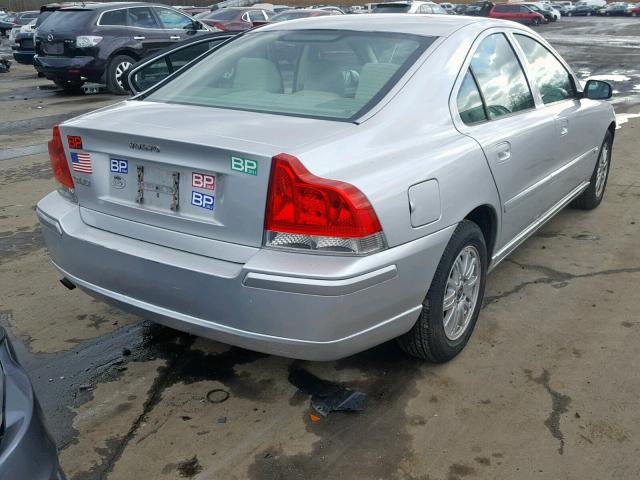 YV1RS640652456072 - 2005 VOLVO S60 SILVER photo 4