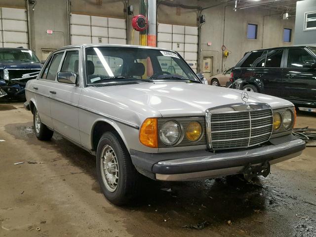 WDBAB33A2EA084391 - 1984 MERCEDES-BENZ 300 DT SILVER photo 1