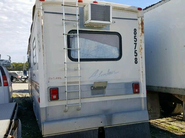 1GBLP37J8T3301373 - 1996 WINNEBAGO MOTORHOME TAN photo 3