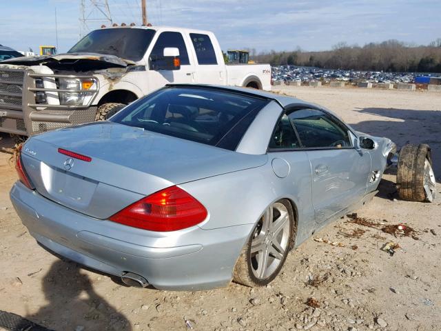 WDBSK75F23F027595 - 2003 MERCEDES-BENZ SL 500R SILVER photo 4