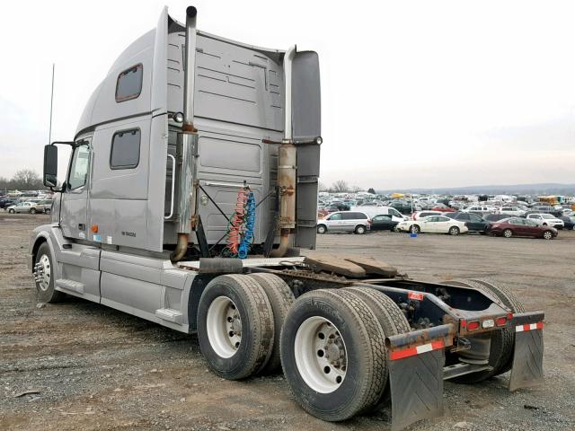 4V4NC9TK67N453765 - 2007 VOLVO VN VNL GRAY photo 3