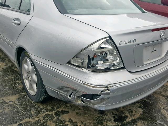 WDBRF61J63F364438 - 2003 MERCEDES-BENZ C 240 SILVER photo 9