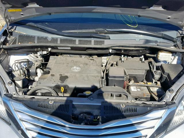 5TDYK3DC6BS029649 - 2011 TOYOTA SIENNA XLE ვერცხლისფერი ფოტო 7
