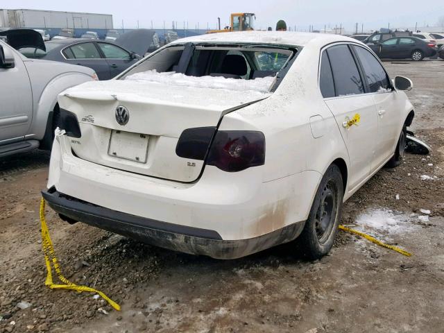 3VWJM31KX8M061372 - 2008 VOLKSWAGEN JETTA 2.5L WHITE photo 4